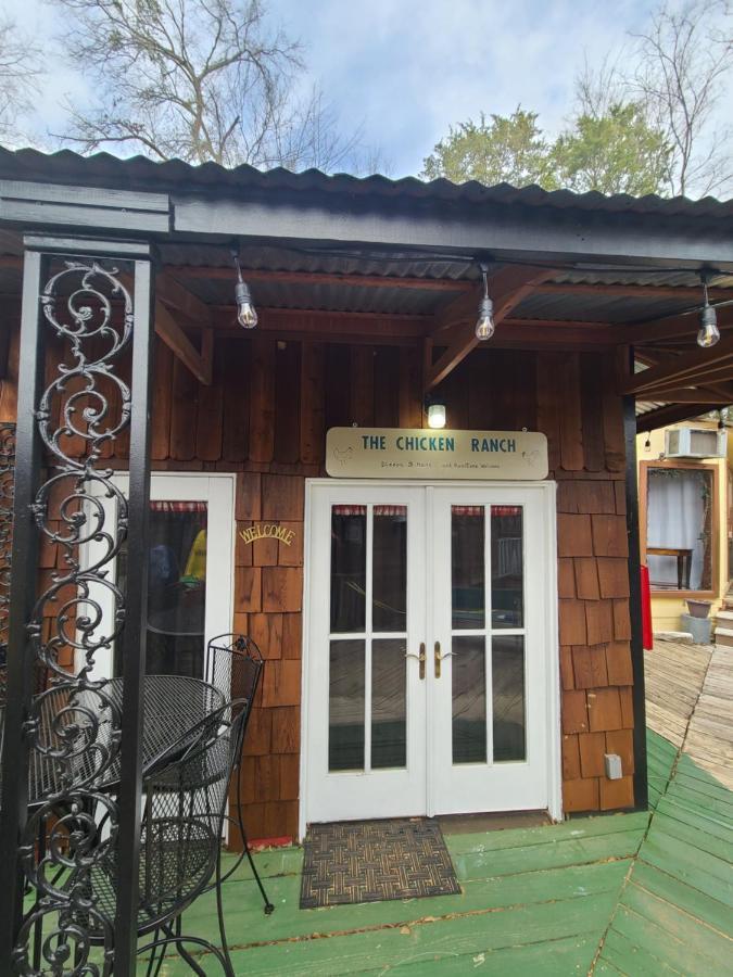 Buffalo Girls Hotel Кантън Екстериор снимка