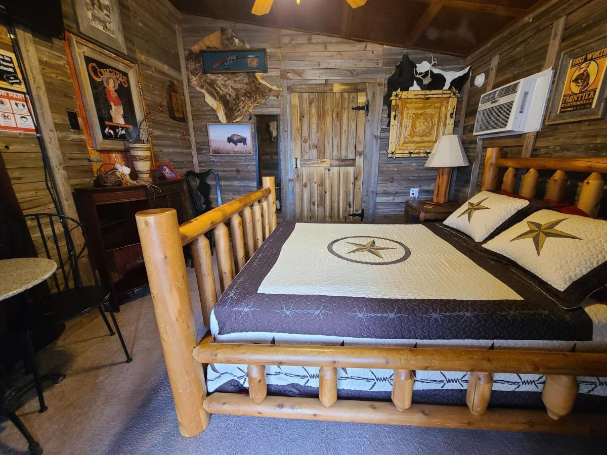 Buffalo Girls Hotel Кантън Екстериор снимка