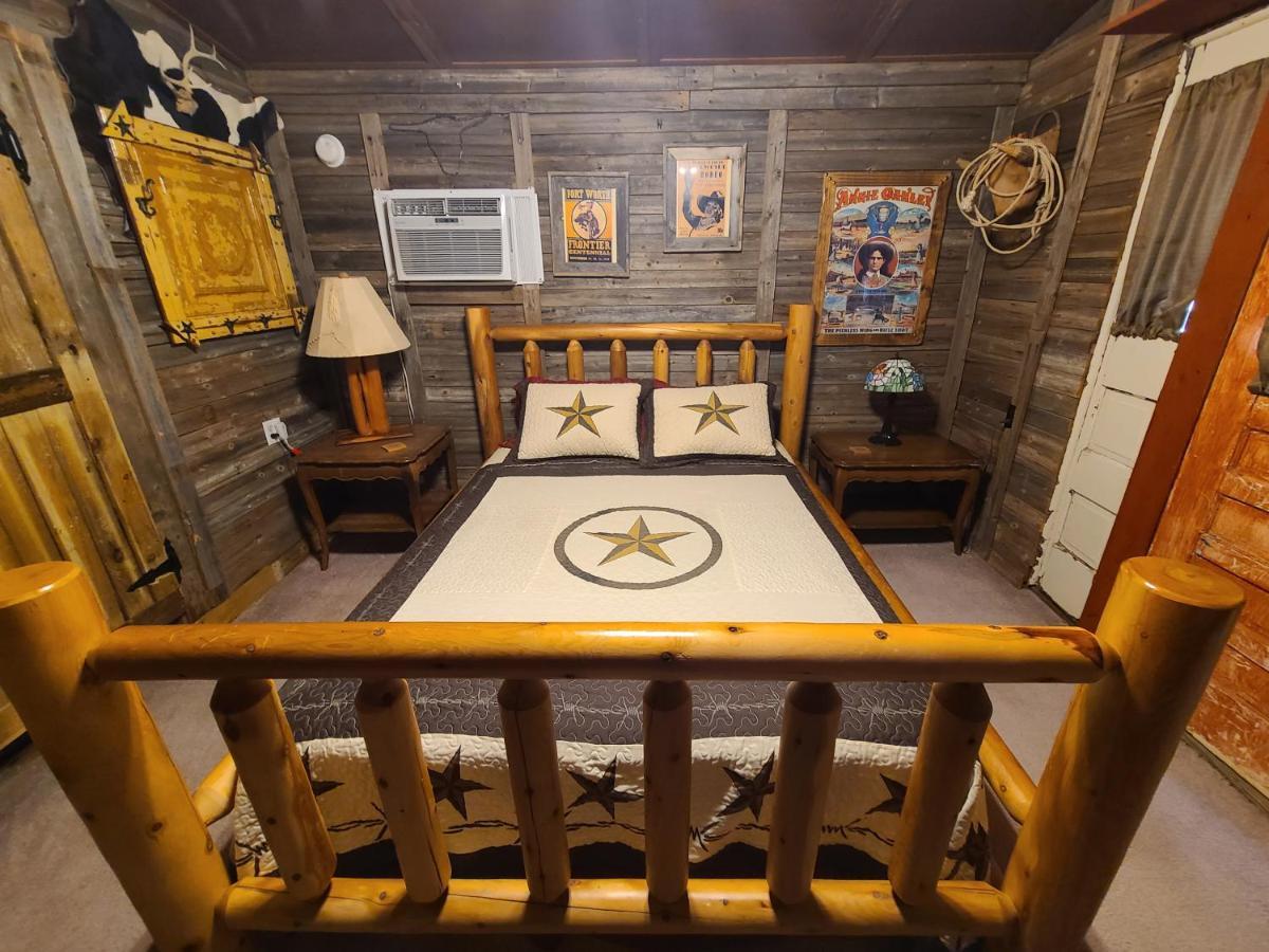 Buffalo Girls Hotel Кантън Екстериор снимка