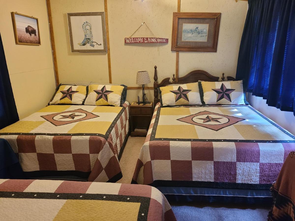 Buffalo Girls Hotel Кантън Екстериор снимка