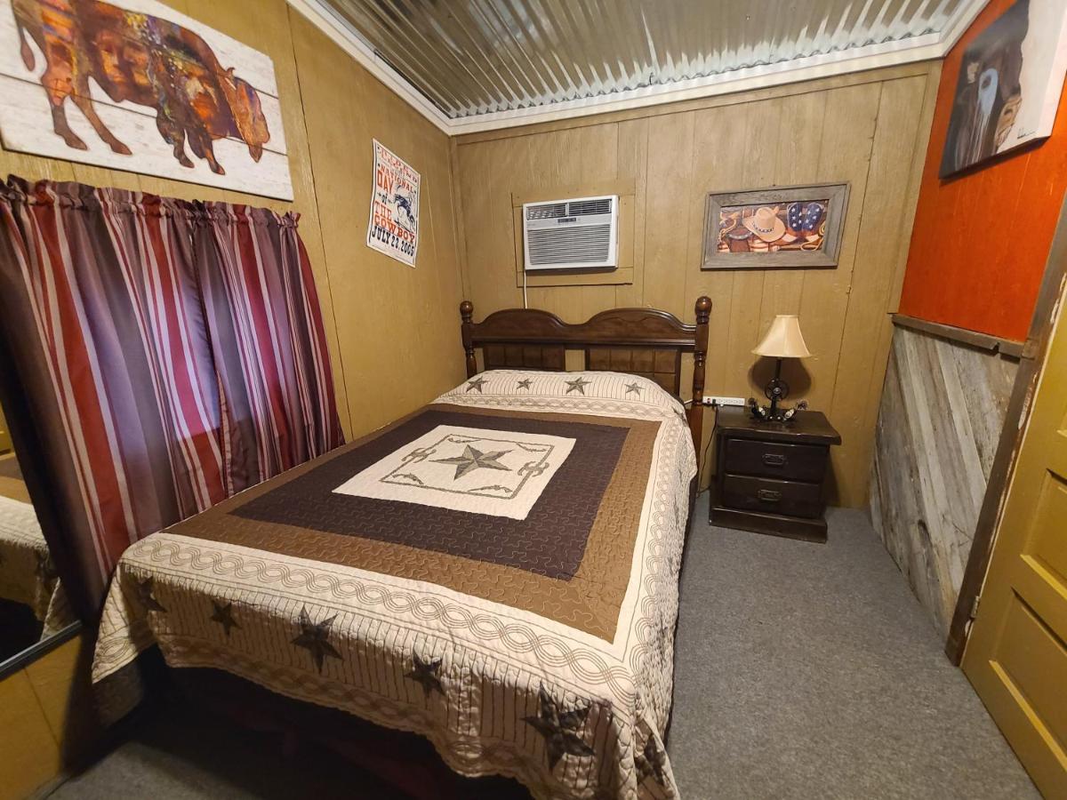 Buffalo Girls Hotel Кантън Екстериор снимка