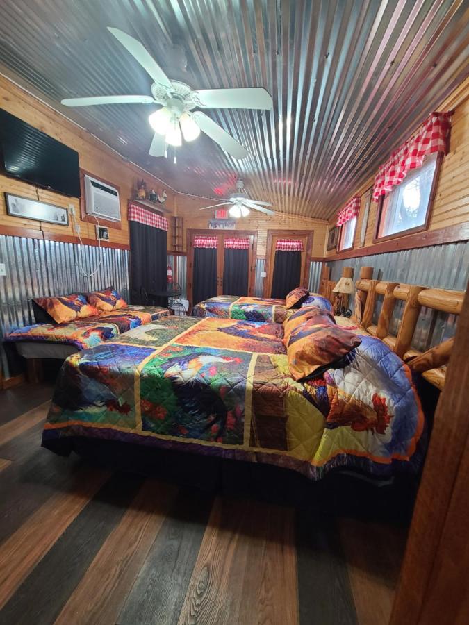 Buffalo Girls Hotel Кантън Екстериор снимка