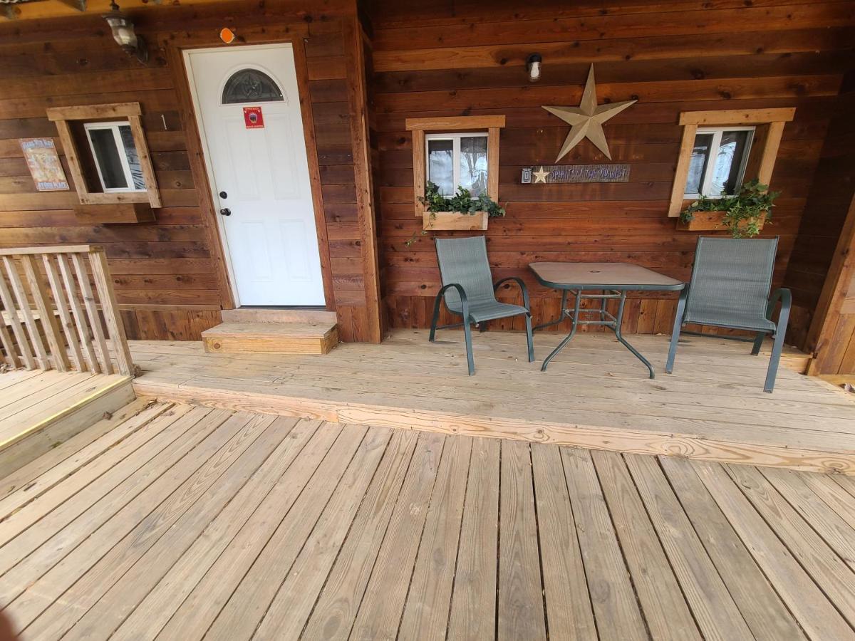 Buffalo Girls Hotel Кантън Екстериор снимка
