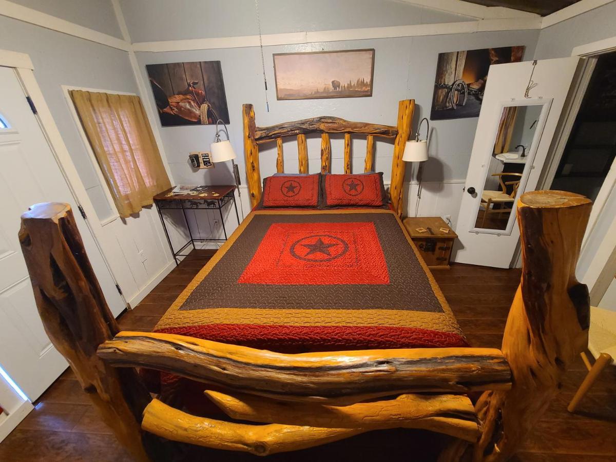 Buffalo Girls Hotel Кантън Екстериор снимка